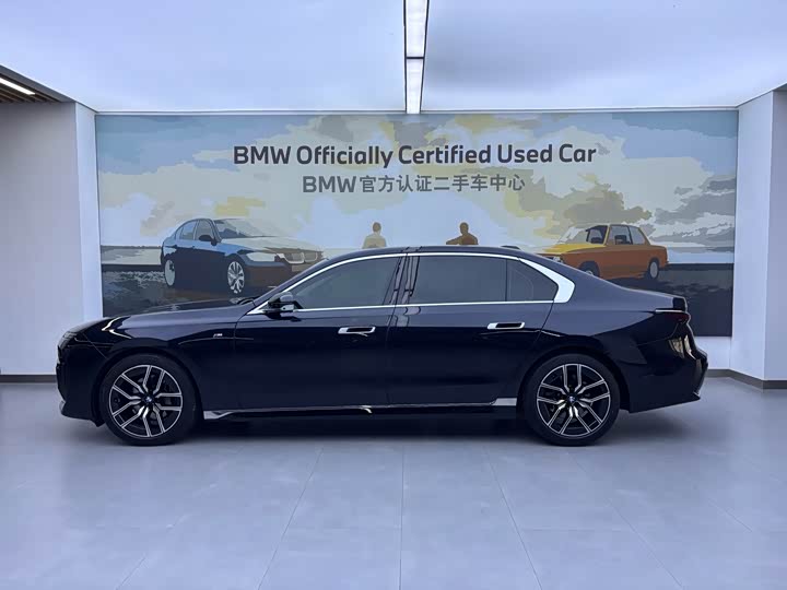 BMW 7 Series, 2025 — фото 4 из 9