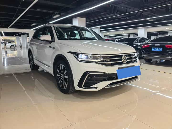 Volkswagen Tiguan L Pro, 2022 — фото 3 из 9