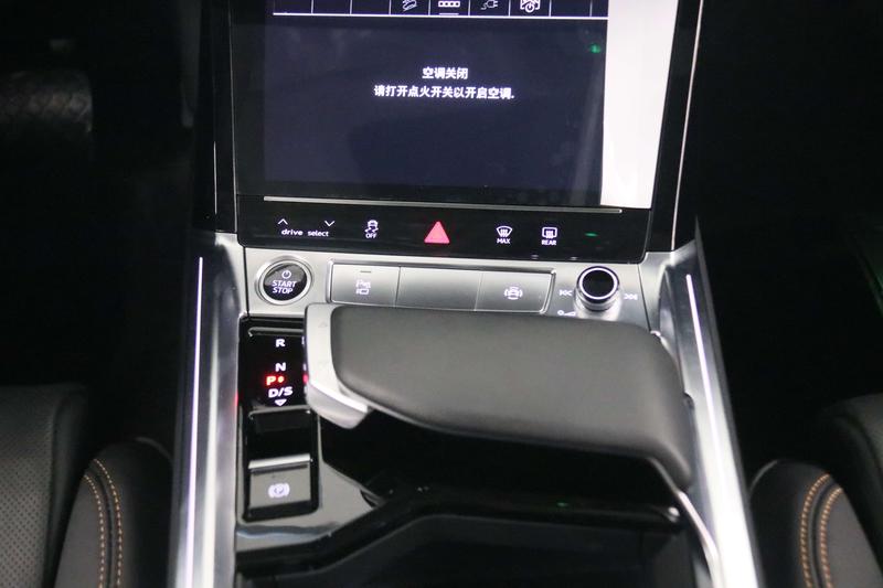 Audi e-tron, 2025 — фото 9 из 12