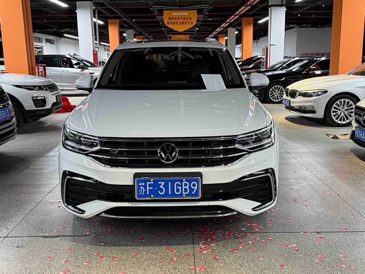 Volkswagen Tiguan L Pro, 2022 — купить в Смоленске под ключ