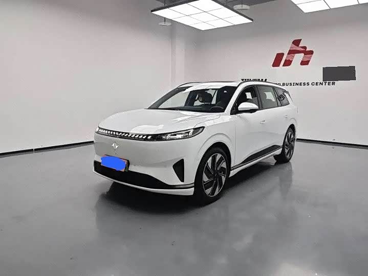 Dongfeng Yipai eπ 008, 2024 — купить в Москве под ключ