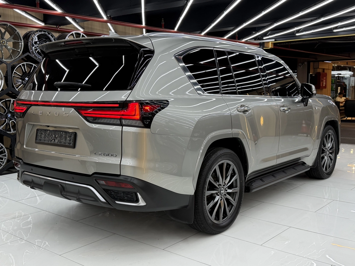 Lexus LX, 2022 — фото 4 из 12