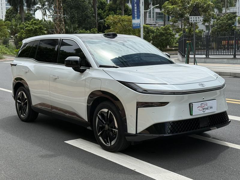 Toyota bZ3X, 2025 — фото 3 из 12
