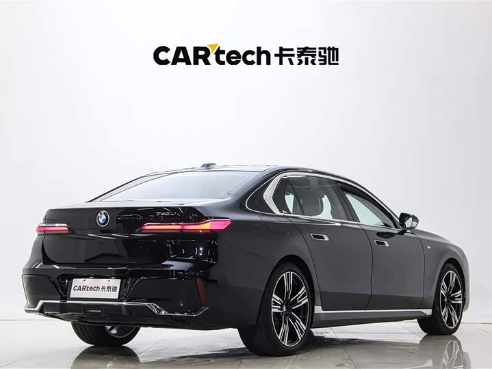 BMW 7 Series, 2025 — фото 4 из 9
