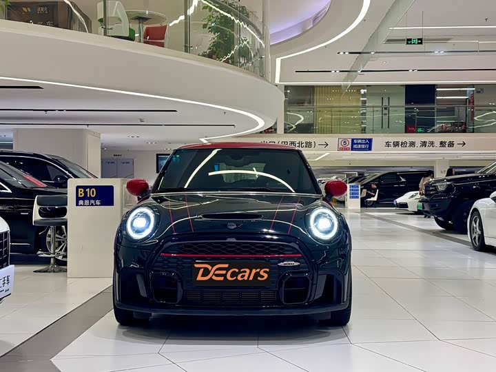Mini Mini JCW, 2022 — фото 2 из 9