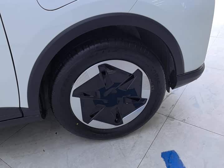 Geely Geometry E Firefly, 2024 — фото 6 из 9