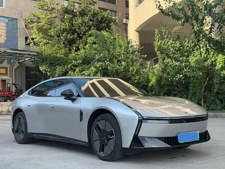 XPeng P7, 2025 — фото 3 из 9