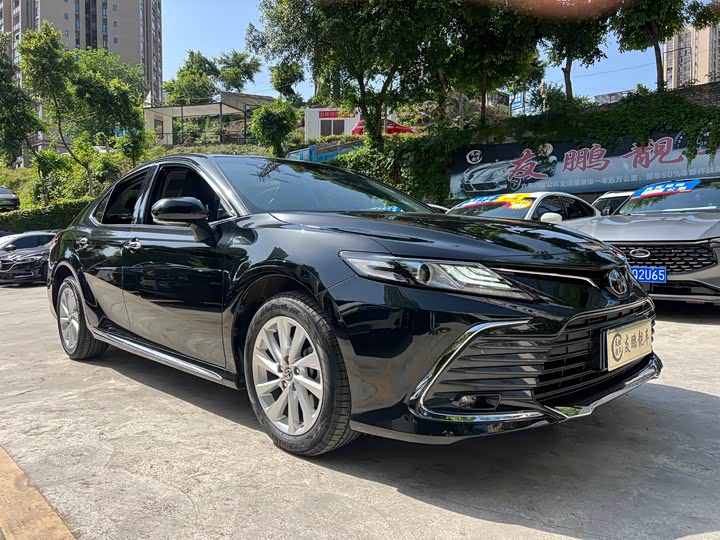 Toyota Camry, 2023 — фото 3 из 9