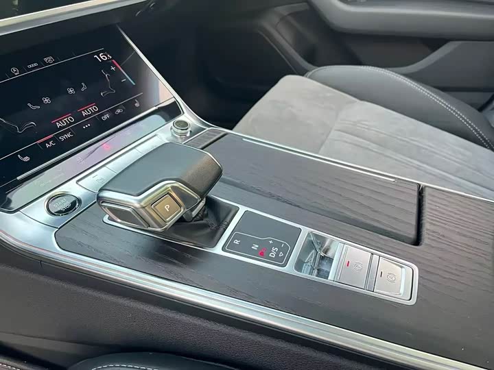 Audi A6L, 2023 — фото 6 из 9