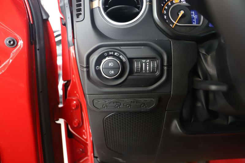Jeep Wrangler, 2023 — фото 10 из 12