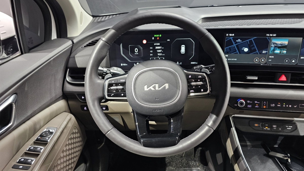 Kia Carnival, 2023 — фото 12 из 12