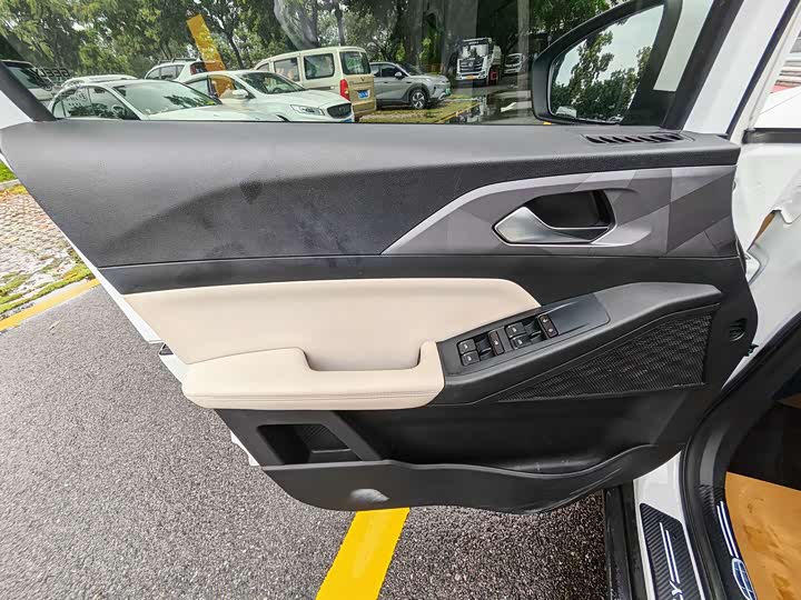 Geely Geometry E Firefly, 2024 — фото 9 из 9