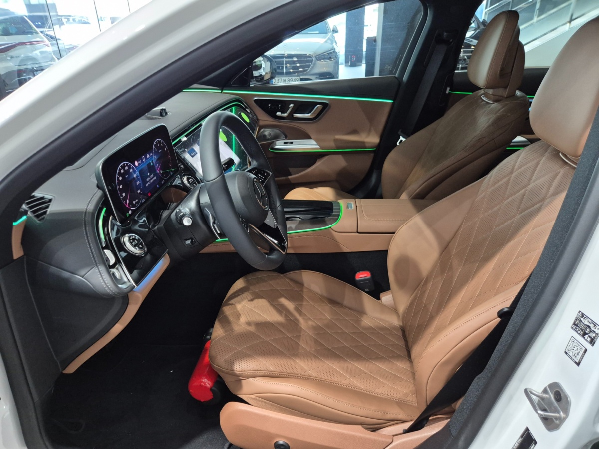 Mercedes-Benz E-Class, 2026 — фото 10 из 12