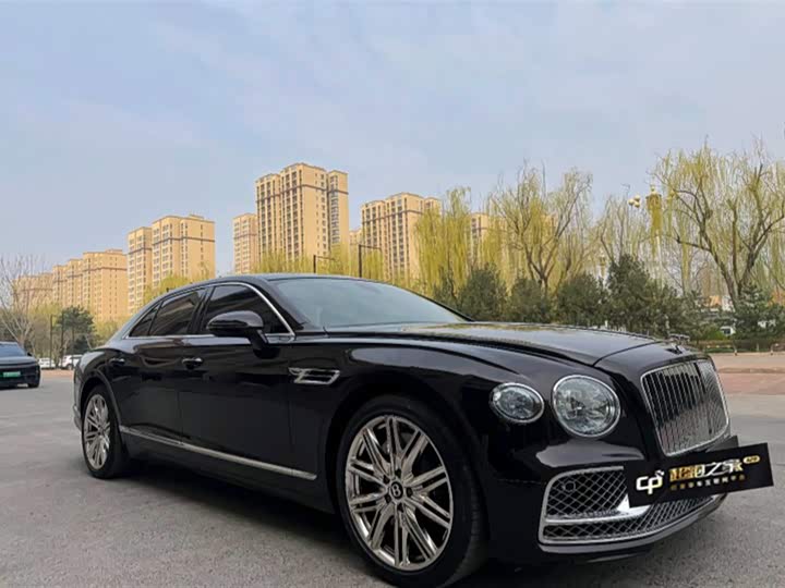 Bentley Flying Spur, 2024 — фото 3 из 9