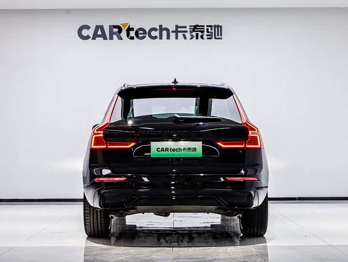 Volvo XC60 Hybrid, 2024 — фото 5 из 9