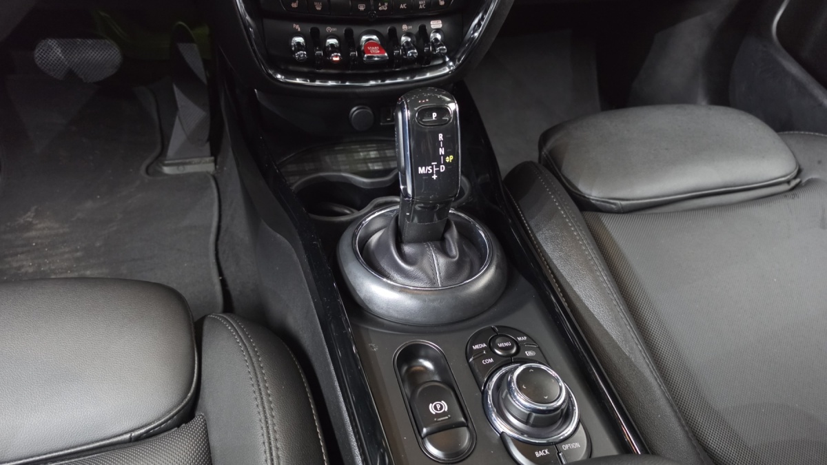 Mini Clubman, 2022 — фото 8 из 12