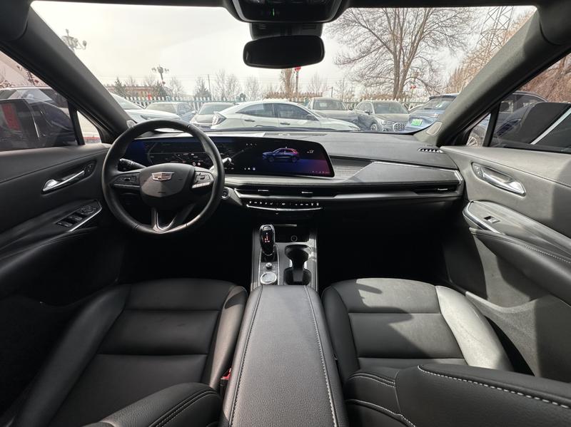 Cadillac XT4, 2024 — фото 7 из 12