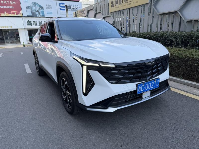 Geely Atlas, 2024 — фото 3 из 10
