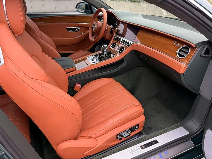 Bentley Continental GT, 2022 — фото 8 из 9