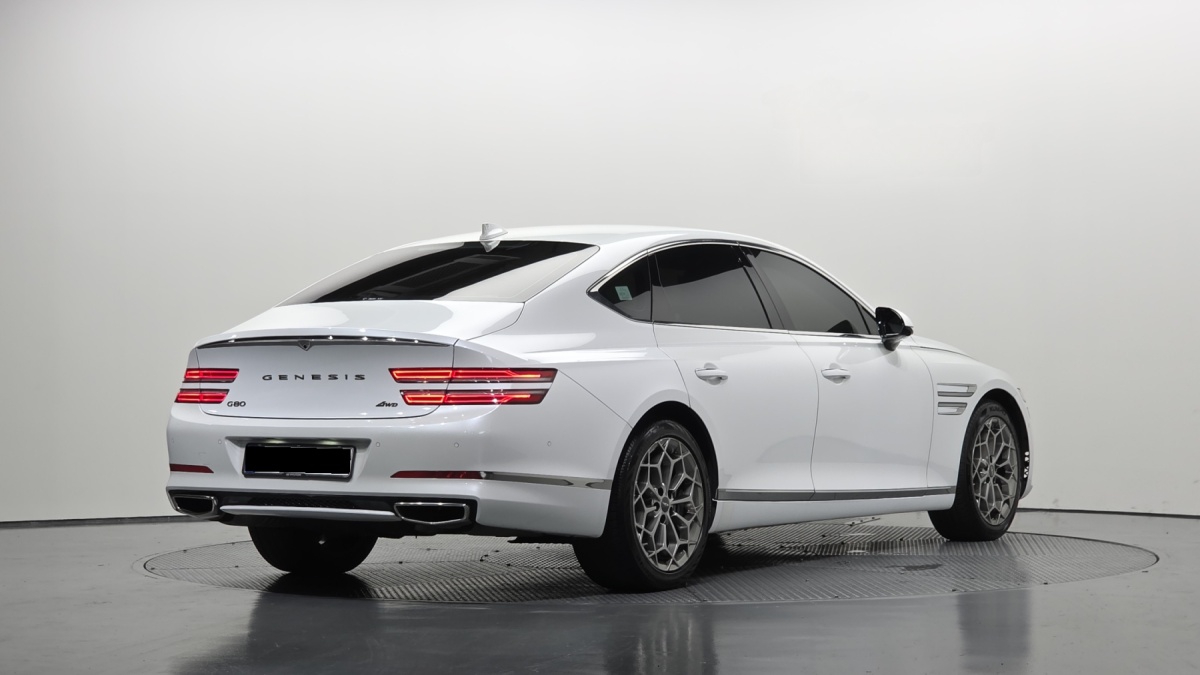 Genesis G80, 2023 — фото 2 из 12