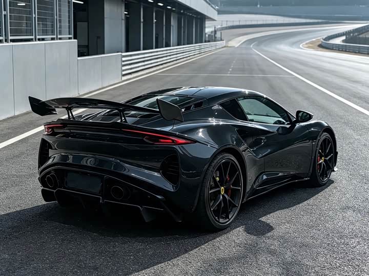 Lotus Emira, 2023 — фото 5 из 9