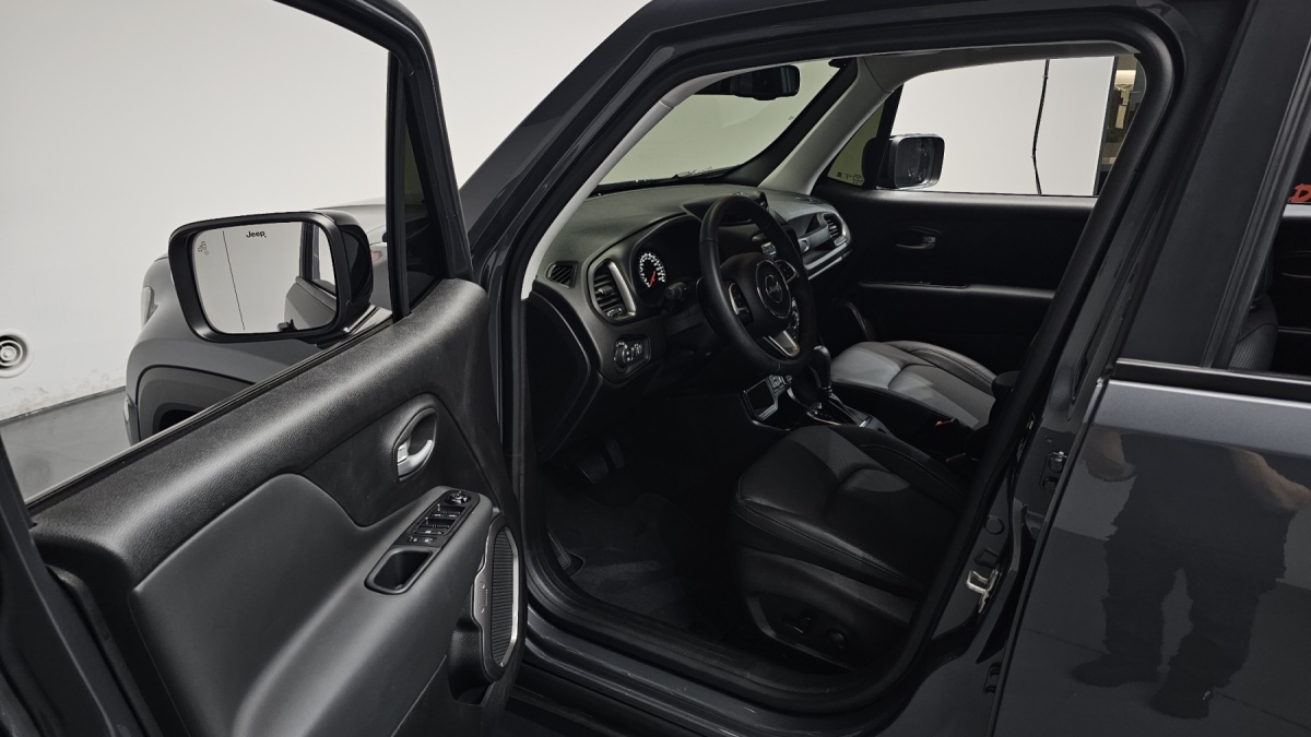 Jeep Renegade, 2023 — фото 10 из 12