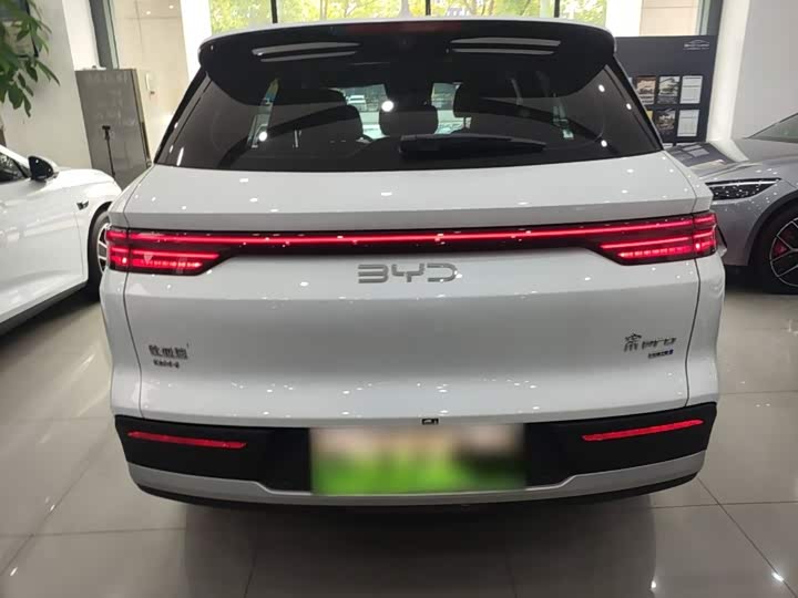 BYD Song Pro Hybrid, 2024 — фото 6 из 9