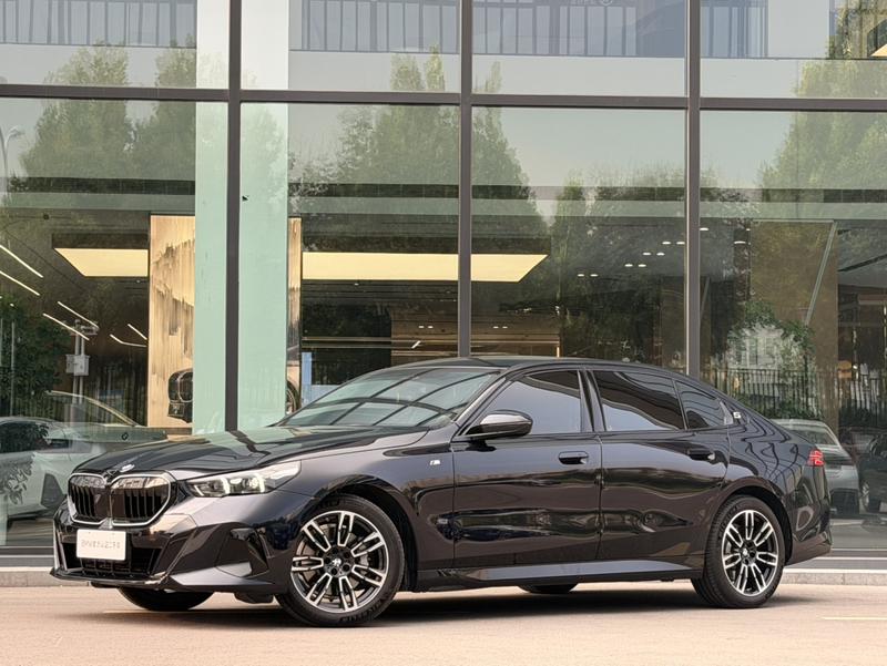 BMW 5 Series, 2025 — купить в Иванове под ключ