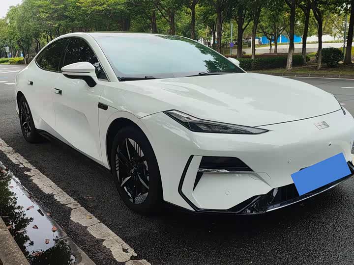 Geely Galaxy E8, 2024 — фото 3 из 9