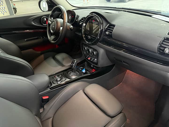 Mini Clubman, 2024 — фото 7 из 9