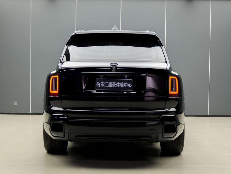 Rolls-Royce Cullinan, 2024 — фото 4 из 12