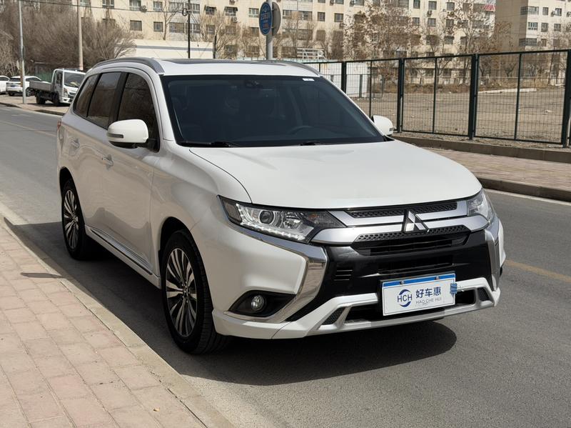 Mitsubishi Outlander, 2021 — фото 3 из 12