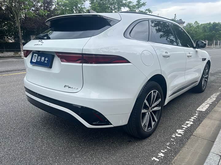 Jaguar F-Pace, 2023 — фото 5 из 9