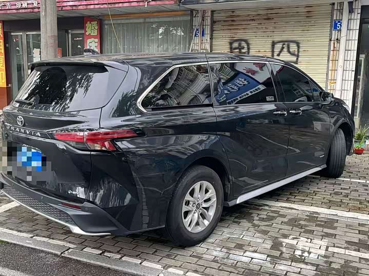Toyota Granvia, 2024 — фото 4 из 7