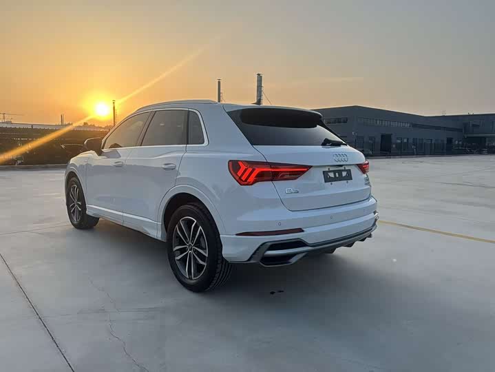 Audi Q3, 2022 — фото 4 из 9