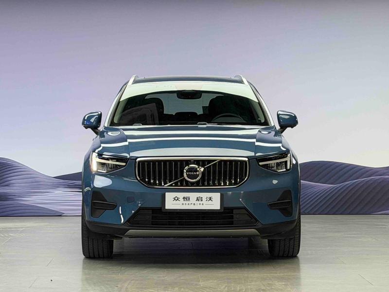 Volvo XC40, 2023 — фото 2 из 12