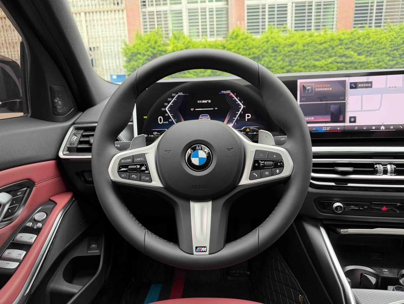 BMW 3 Series, 2026 — фото 10 из 12