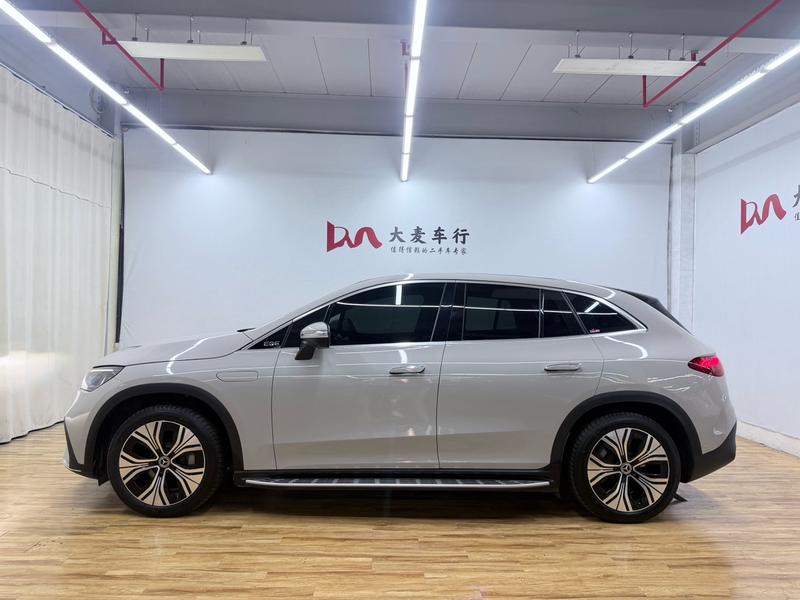 Mercedes-Benz EQE SUV, 2023 — фото 4 из 12