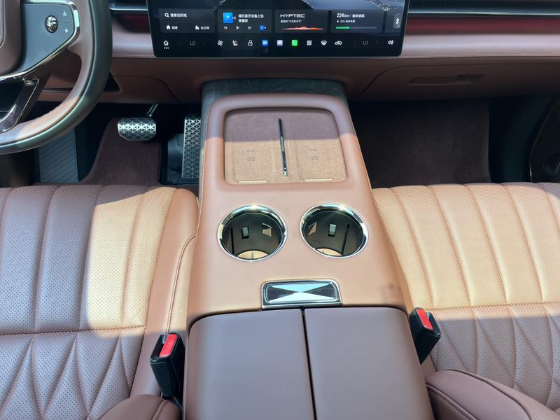 GAC Hyptec HL, 2025 — фото 9 из 12