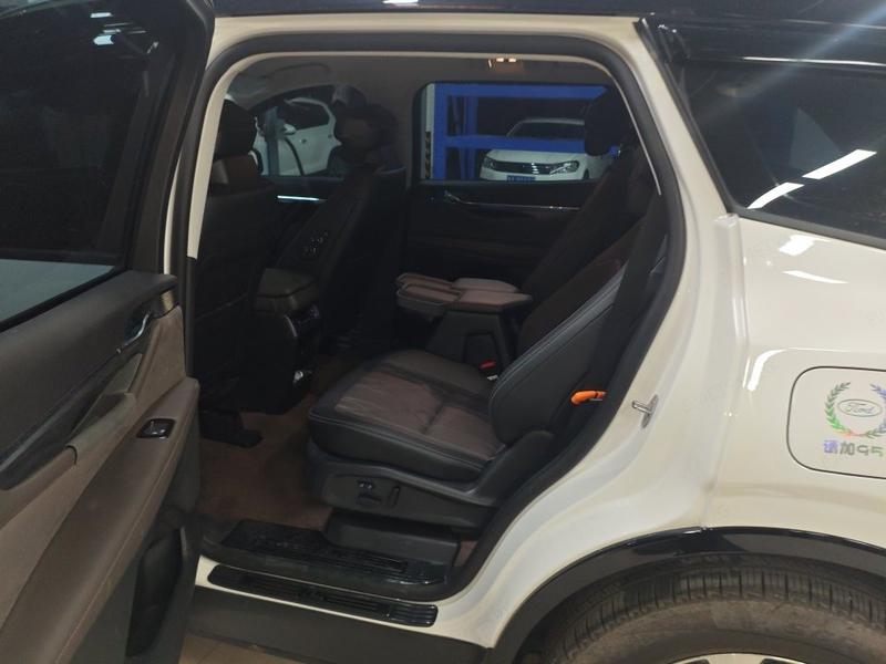 Ford Edge, 2025 — фото 7 из 9