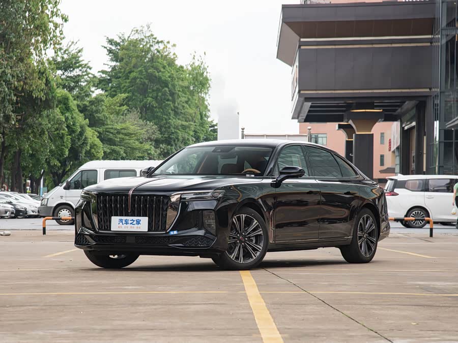 Hongqi H9, 2026 — купить в Ульяновске под ключ