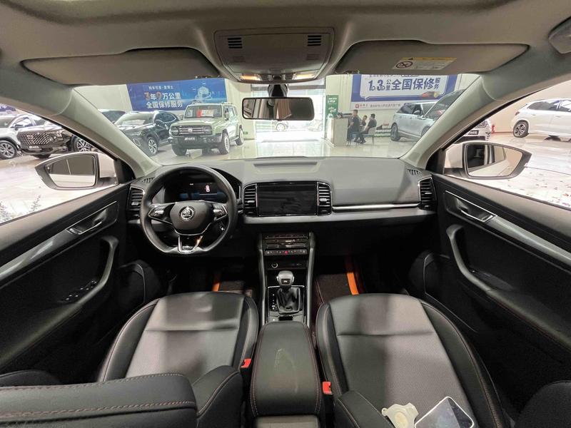 Skoda Karoq, 2023 — фото 7 из 10