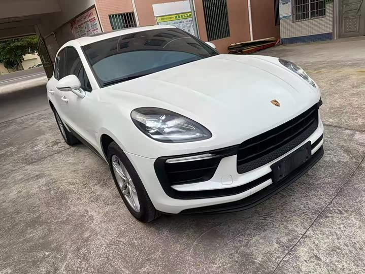 Porsche Macan, 2023 — фото 2 из 9