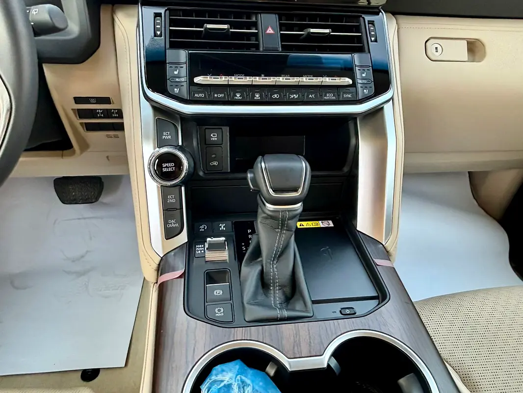 Toyota Land Cruiser, 2025 — фото 10 из 10
