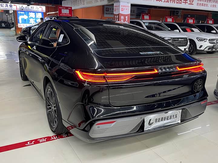 Geely Galaxy Starshine 8 EM-i, 2026 — фото 4 из 9