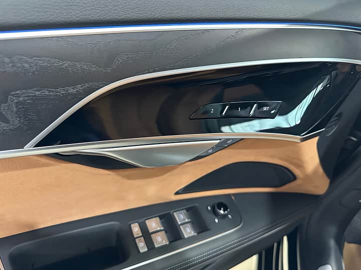 Audi A8, 2023 — фото 9 из 9