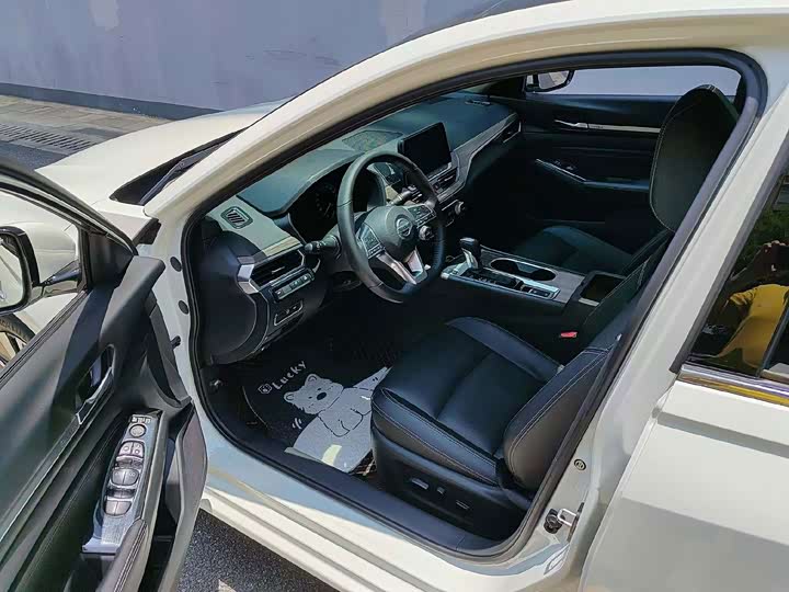 Nissan Teana, 2022 — фото 7 из 9