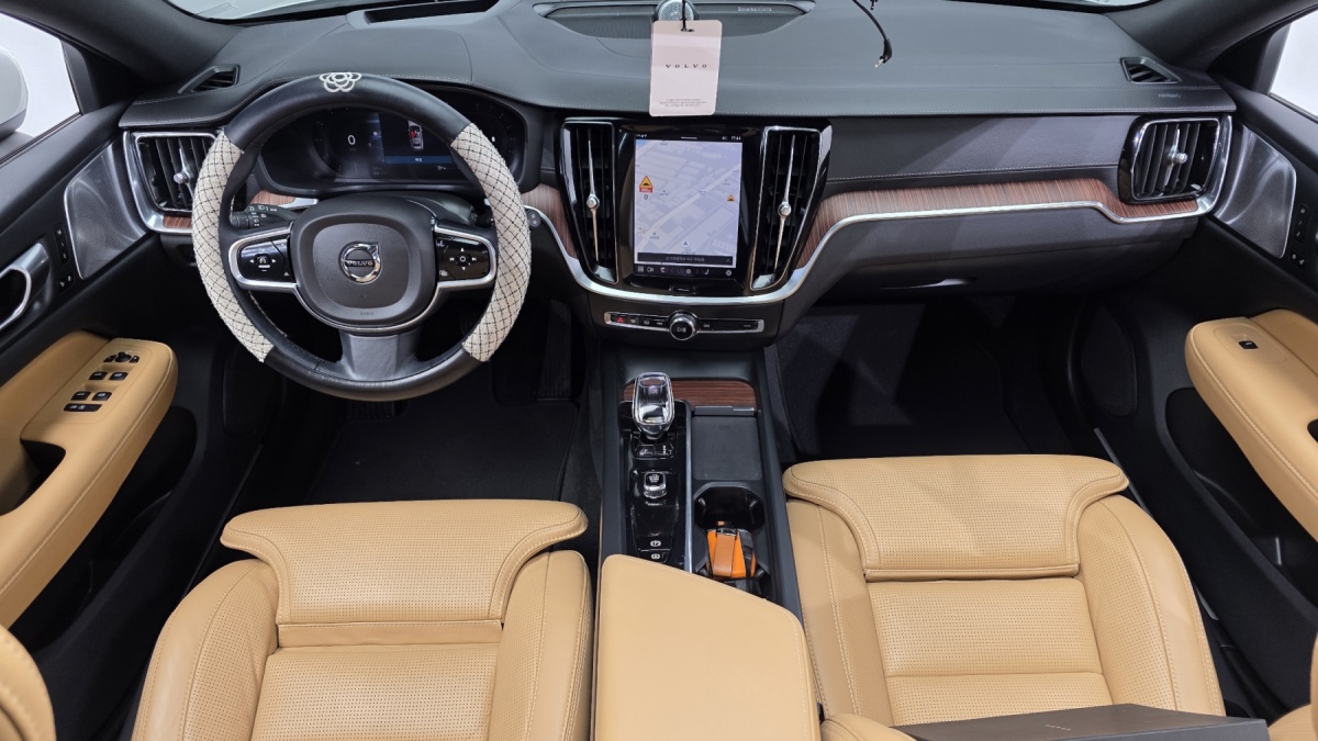Volvo V60, 2023 — фото 6 из 12