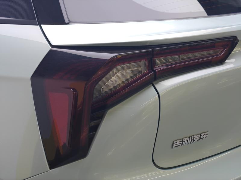 Geely Geometry E Firefly, 2022 — фото 10 из 12