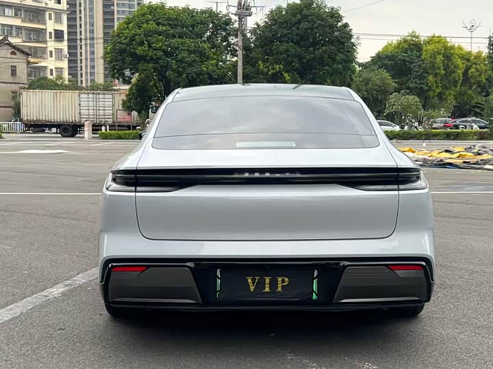 Geely Galaxy E8, 2024 — фото 8 из 9
